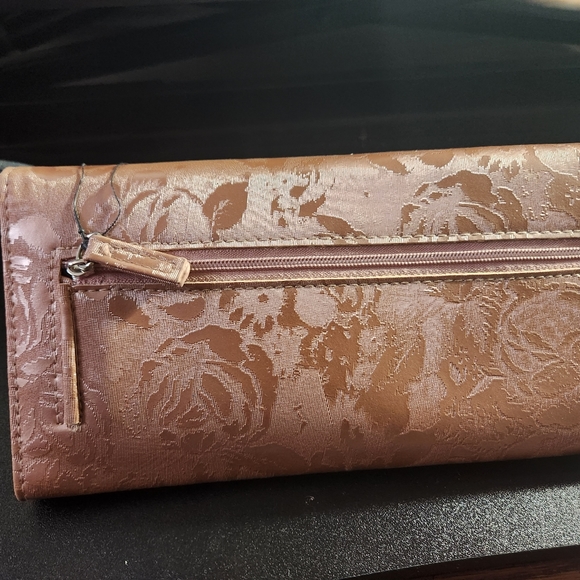 New Kenneth Cole Reaction Wallet - Picture 2 of 5